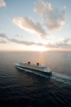 10164290_0109ZZ_0891DR-399x600-96752ed - Professional travel photography showcasing vacation destinations