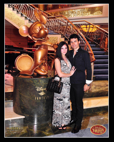 DFN-130310-Minnie_Statue-4668522