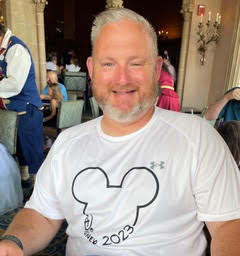 Portrait photo of Derek, travel agent