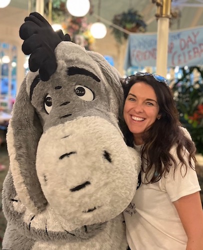 Portrait photo of Sarah P, travel agent