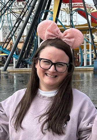 Portrait photo of Sarah B., travel agent