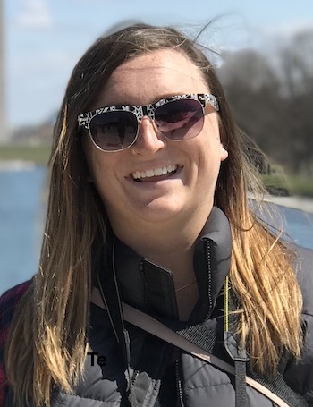 Portrait photo of Ashlyn, travel agent