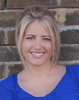 Portrait photo of Ashley, travel agent