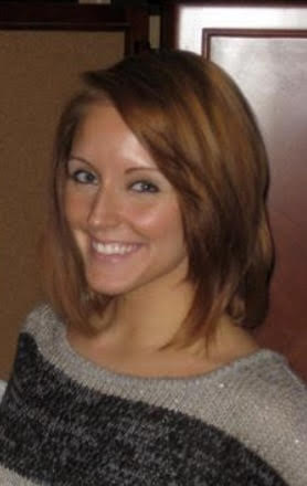 Portrait photo of Nicole, travel agent