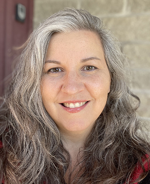 Portrait photo of Carolynn, travel agent