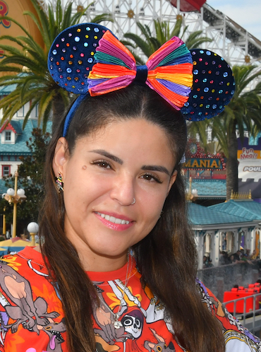 Portrait photo of Natalia, travel agent